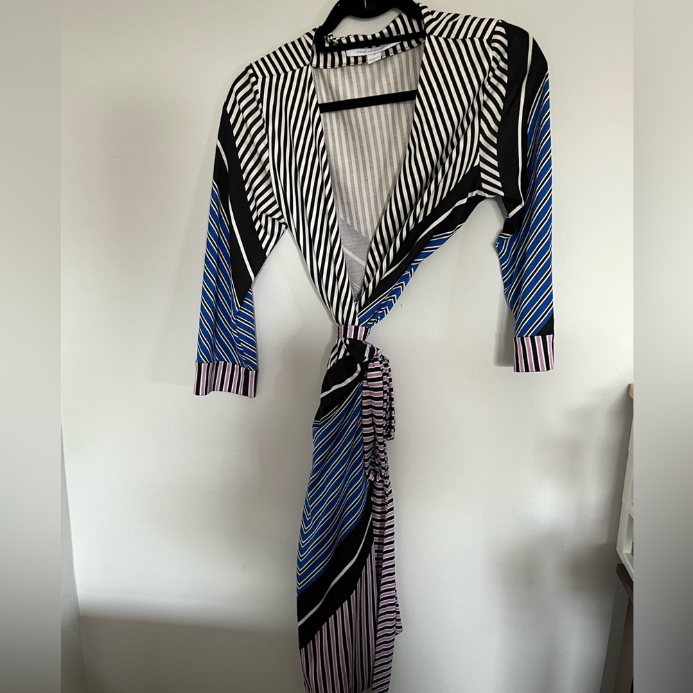 Diane Von Furstenburg Wrap Dress- size 12